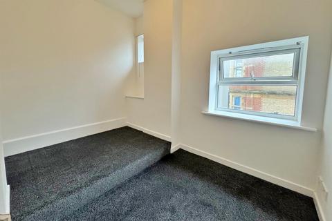 2 bedroom flat to rent, Bournemouth