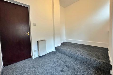 2 bedroom flat to rent, Bournemouth