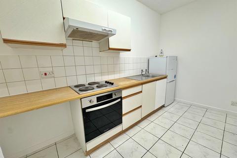 2 bedroom flat to rent, Bournemouth