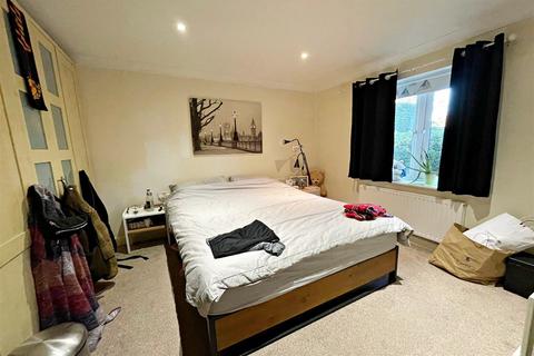 2 bedroom flat to rent, Bournemouth