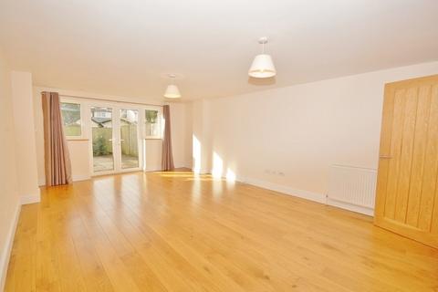 4 bedroom semi-detached house to rent, Winchester City Centre