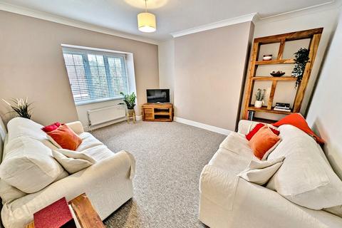 1 bedroom flat for sale, East Cliff