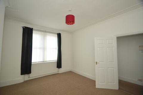 2 bedroom ground floor flat to rent, Arkwright Street, Gateshead, NE8