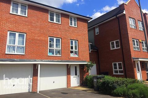 4 bedroom terraced house to rent - Wyeth Close, Taplow