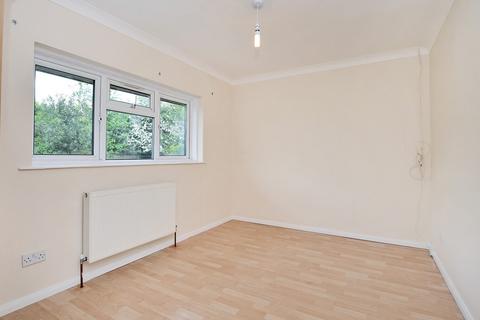 1 bedroom maisonette to rent, Worsley Road, Frimley