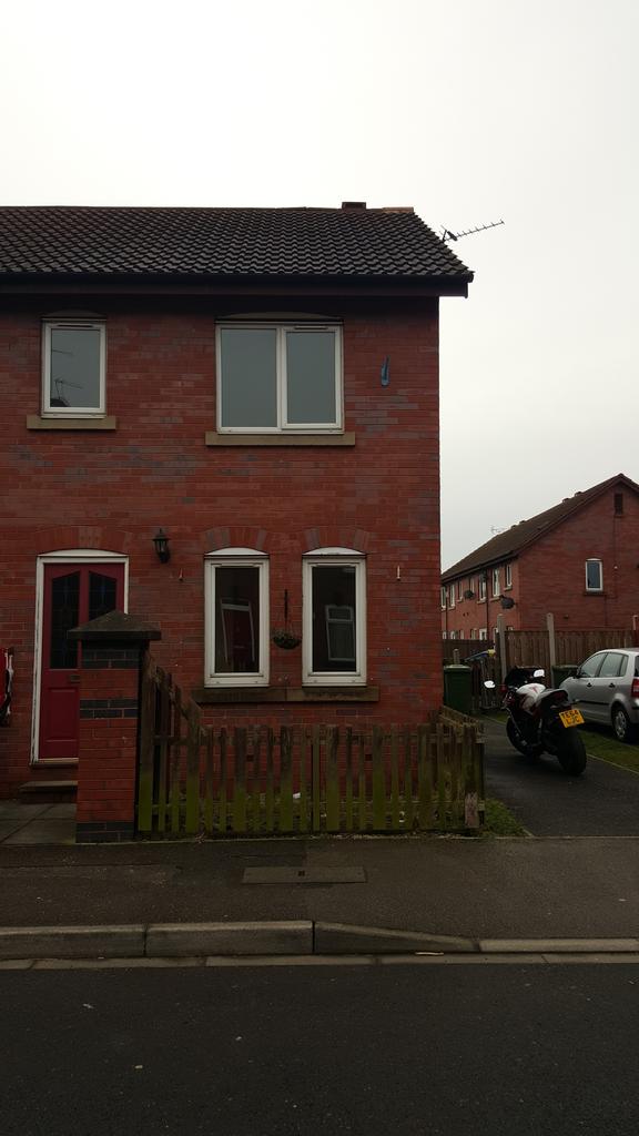 2 double bed semi-detached house for rent in...