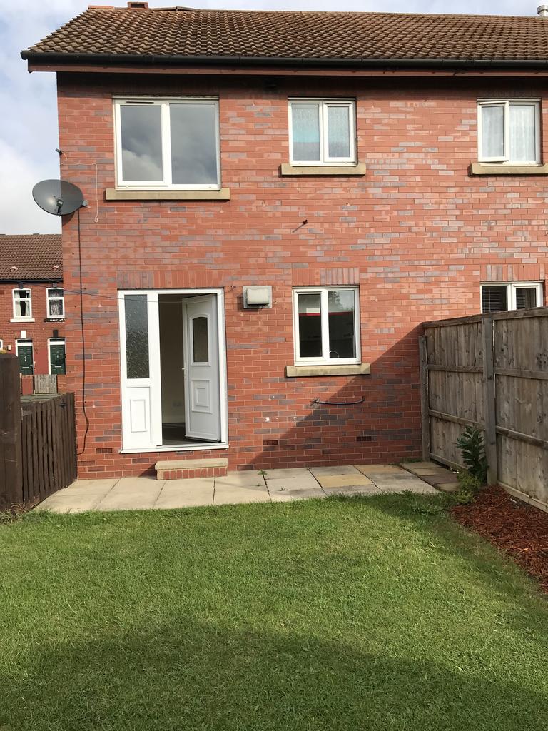 2 double-bed semi-detached to rent in South...