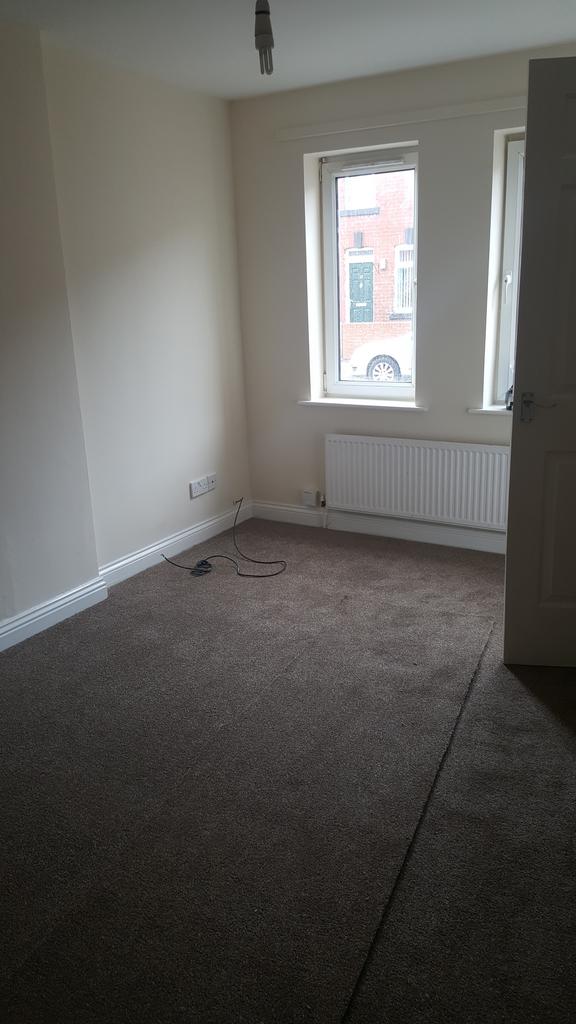 2 double bed semi-detached house for rent in...