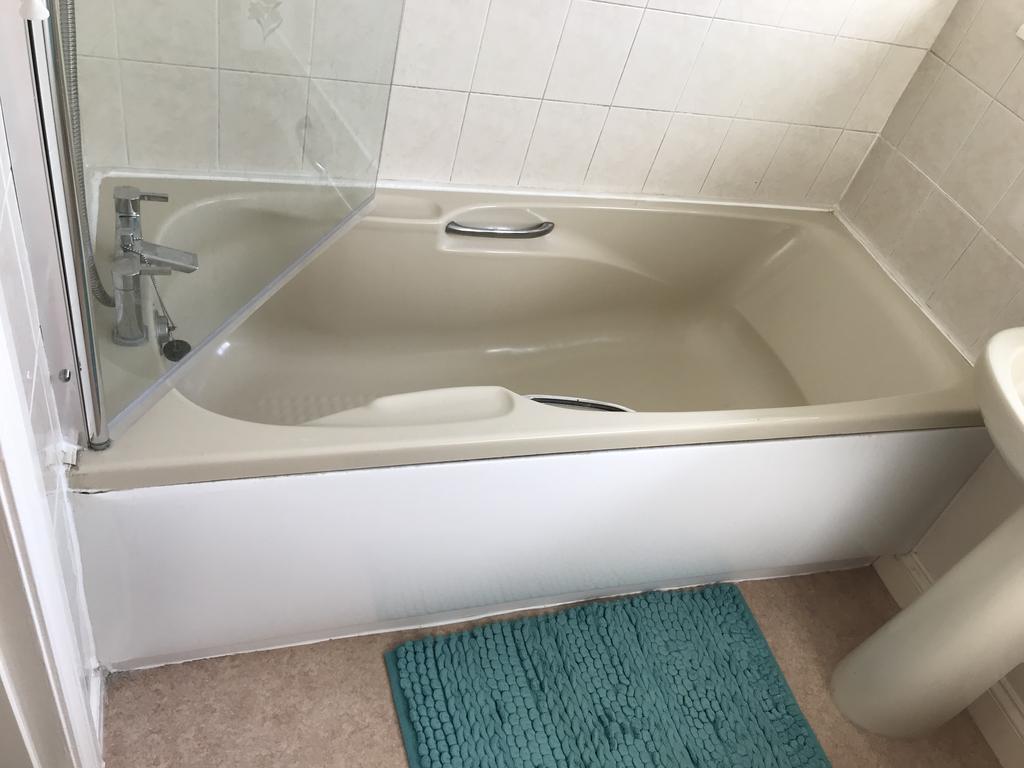 2 double-bed semi-detached to rent in South...