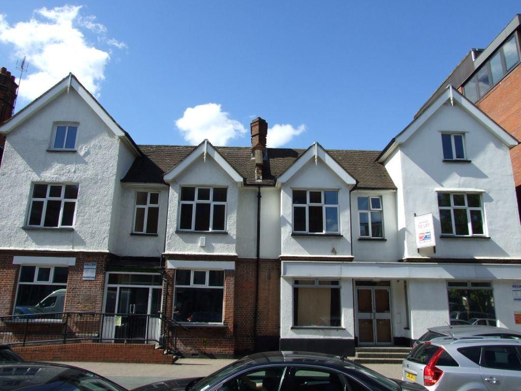 Upton Road, Watford, Hertfordshire, WD18 1 bed apartment £700 pcm (£