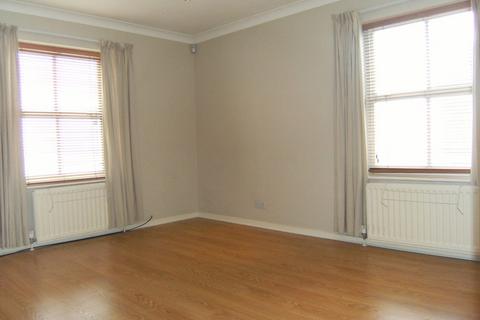 2 bedroom apartment to rent, Plimsoll Way, HU9