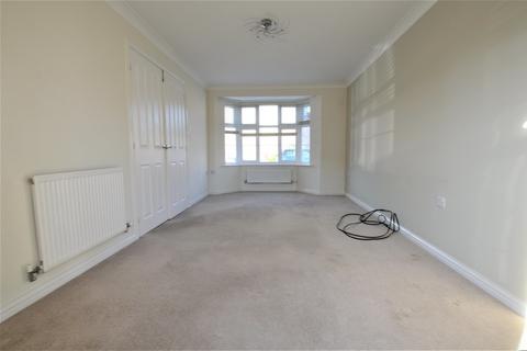 3 bedroom link detached house to rent, Sycamore Drive, Bury St Edmunds