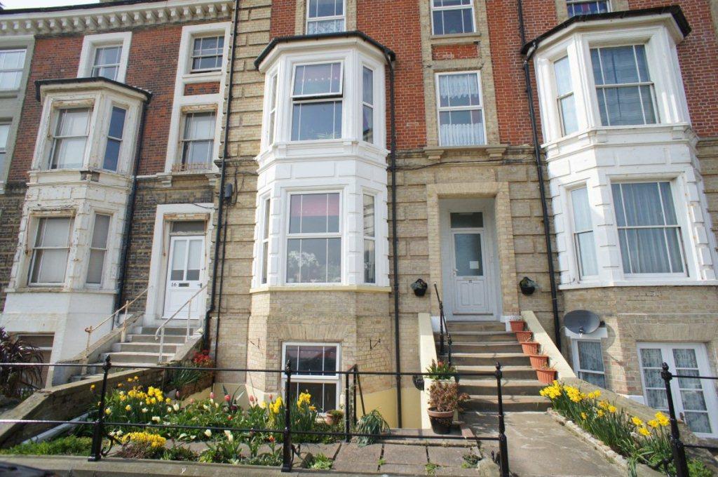 Wellington Esplanade, Lowestoft 2 bed flat £400 pcm (£92 pw)