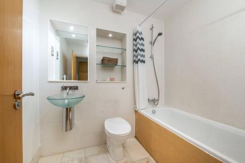 2 bedroom flat to rent, Antonine Heights, City Walk, London