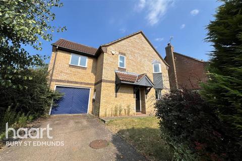 4 bedroom detached house to rent, Birkdale Court, Fornham St. Martin