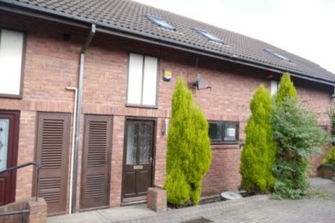 2 bedroom terraced house to rent, St James Court