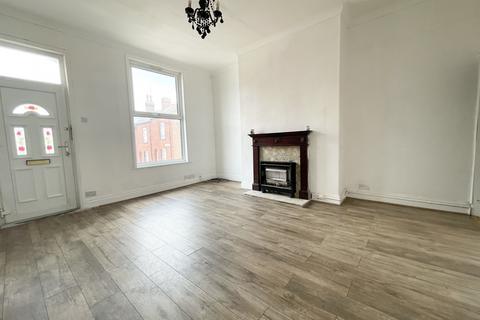 3 bedroom terraced house to rent - Rowland Place, Leeds, West Yorkshire, LS11
