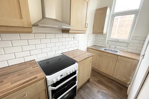 3 bedroom terraced house to rent - Rowland Place, Leeds, West Yorkshire, LS11