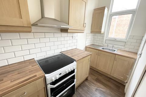 3 bedroom terraced house to rent, Rowland Place, Leeds, West Yorkshire, LS11