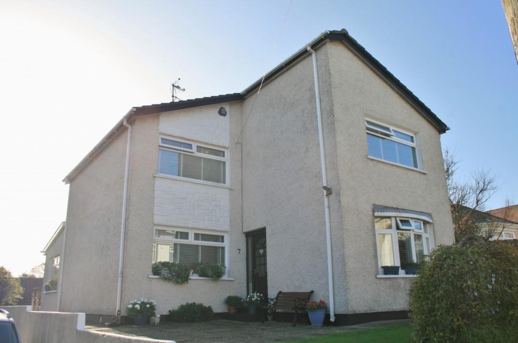 7 Morrison Park, Portrush, BT56 8HZ 5 bed detached house £199,950