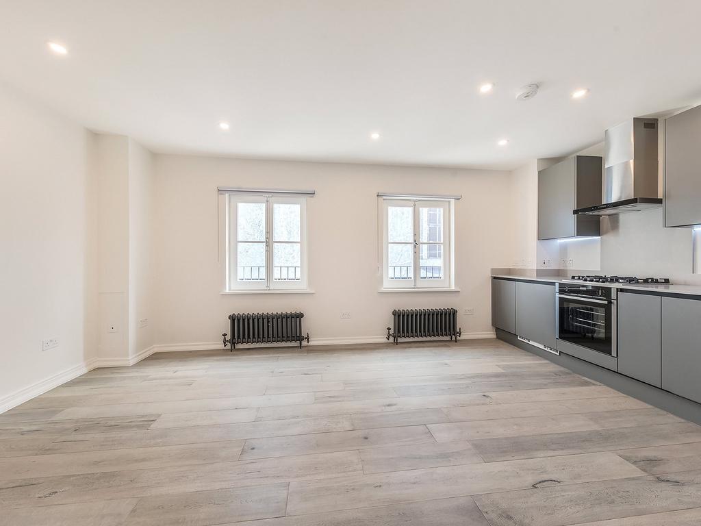 Catherine St Wc2b
