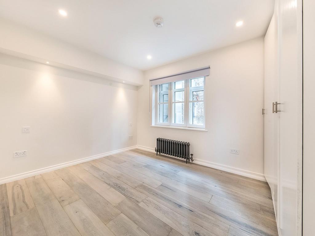 Catherine St Wc2b