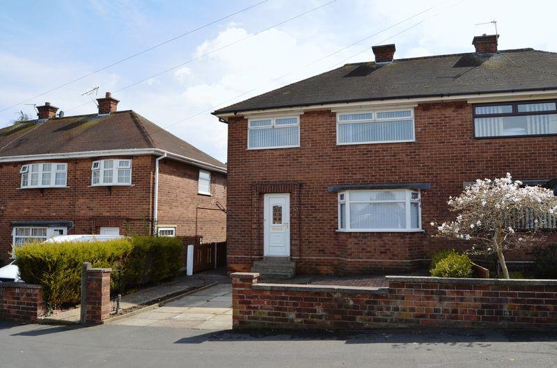 Windsor Grove, Runcorn 3 bed semidetached house £595 pcm (£137 pw)