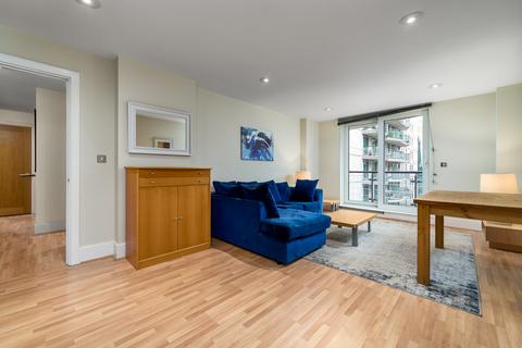 2 bedroom apartment to rent, Drake House, St George Wharf