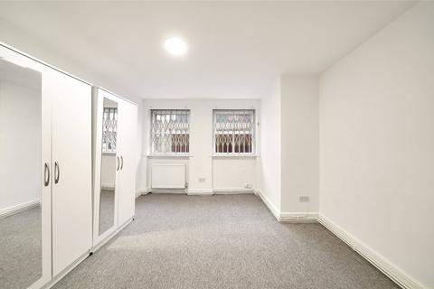 3 bedroom flat to rent, Minster Road, Kilburn, London, NW2