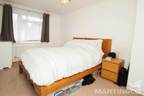 2 bedroom maisonette to rent, Kelvedon Close, Chelmsford