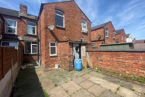 3 bedroom terraced house to rent, Ernest Street, Crewe