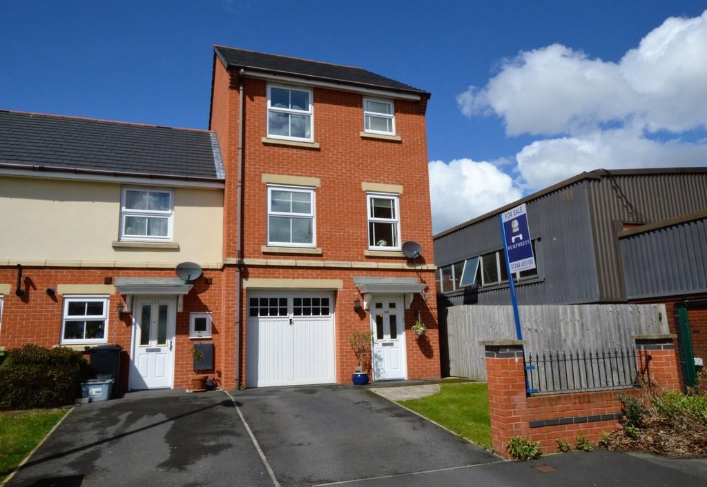 Black Diamond Park, Chester 4 bed townhouse £240,000