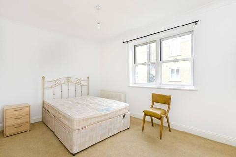 undefined, Louisa Gardens, Stepney, London, E1