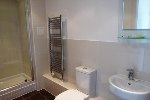 2 bedroom flat to rent, Winchester Court on Lemsford Road