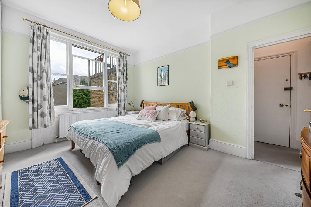 House in London - View 5