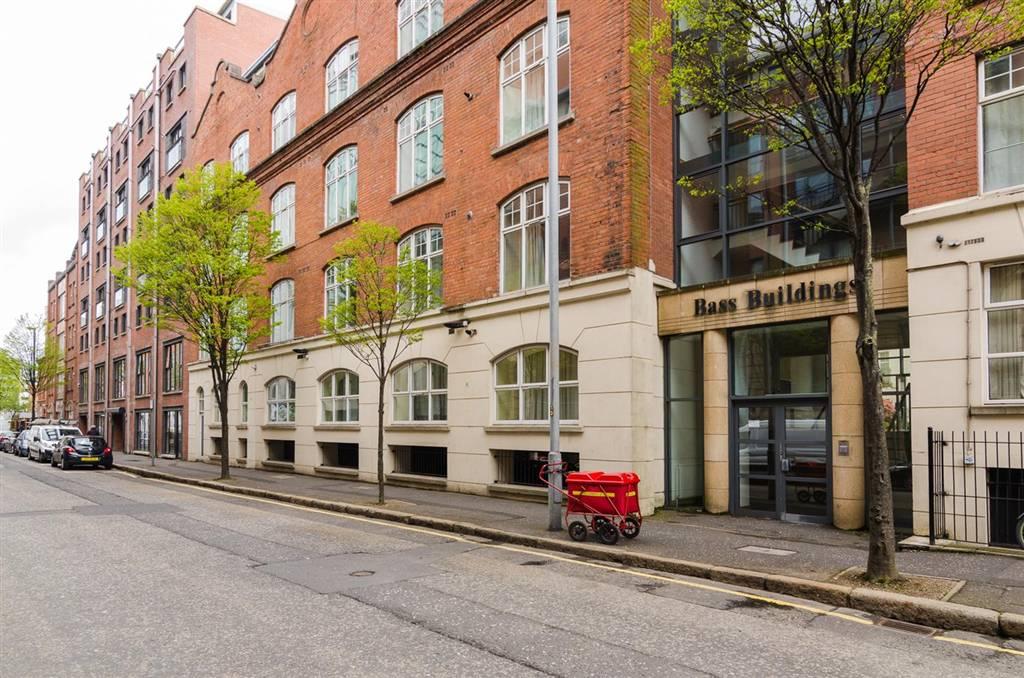 77 Bass Buildings, Belfast, BT2 8EP 2 bed apartment £695 pcm (£160 pw)
