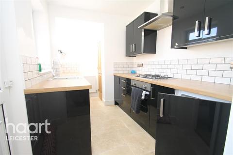 2 bedroom end of terrace house to rent - Wigston Street