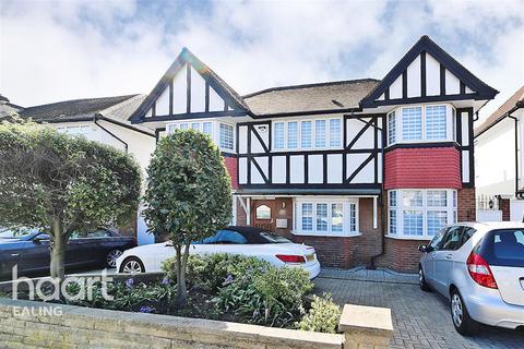 6 bedroom detached house to rent, Beaufort Road, Ealing, W5