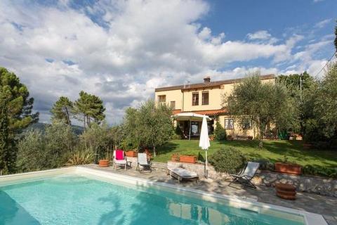 4 bedroom villa, Massarosa, Lucca, Tuscany