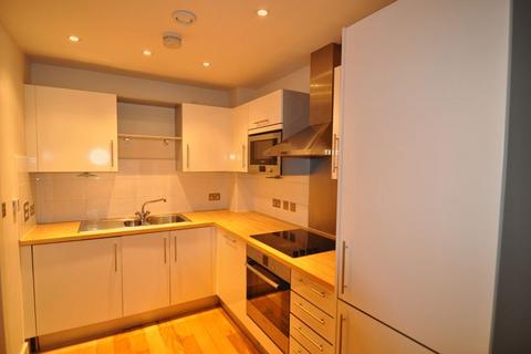 1 bedroom apartment to rent, Central Quay North, Broad Quay, BS1