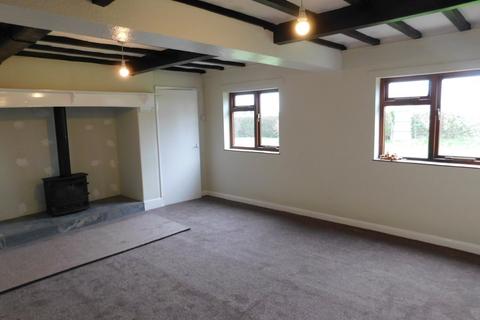 3 bedroom detached house to rent, Butlers Bank,