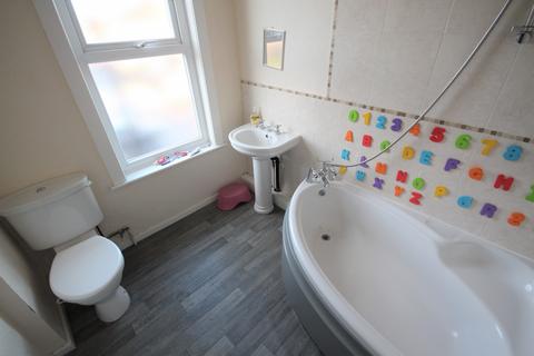 3 bedroom terraced house for sale, Compton Road, Leeds, West Yorkshire, LS9