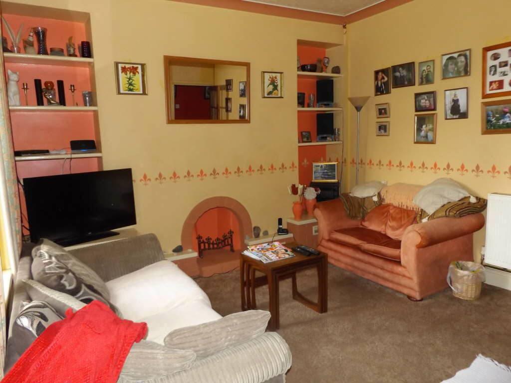 Stanley Street, Llanelli, Carmarthenshire 4 bed terraced house £80,000