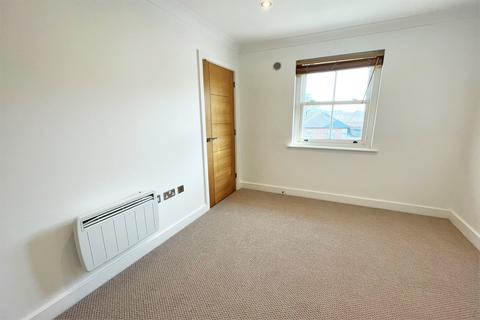 2 bedroom flat to rent, Winchester City Centre