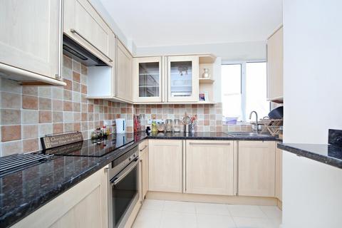 1 bedroom flat to rent, Ormsby Lodge, The Avenue, Chiswick, London