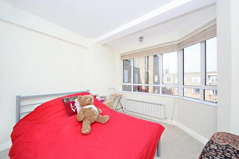 1 bedroom flat to rent, Ormsby Lodge, The Avenue, Chiswick, London