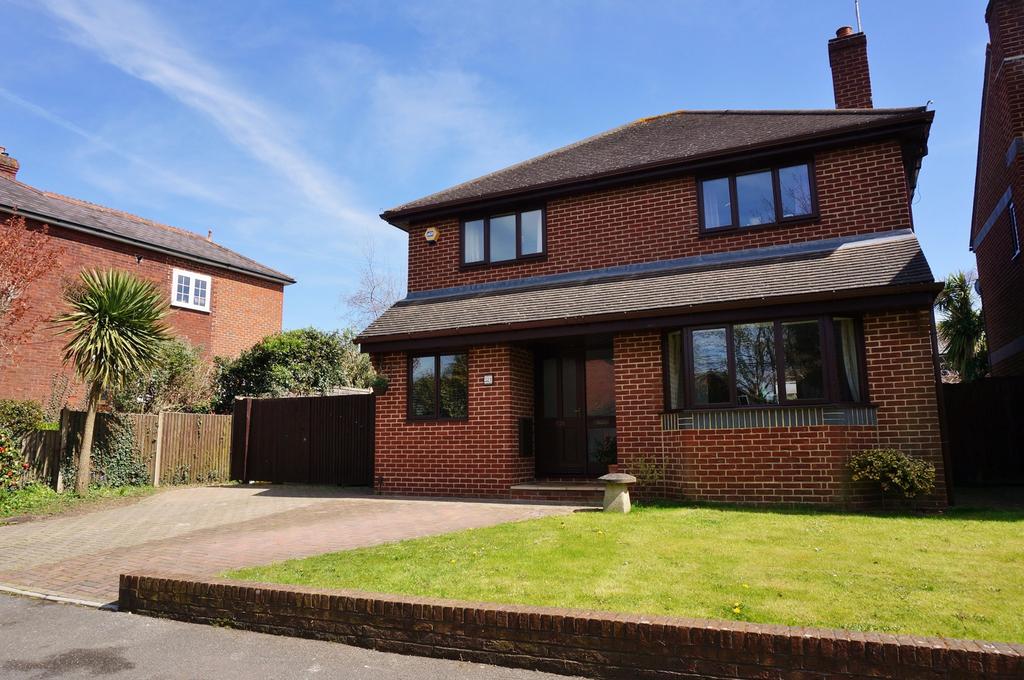 OLD SWANWICK LANE, LOWER SWANWICK 4 bed detached house £474,950