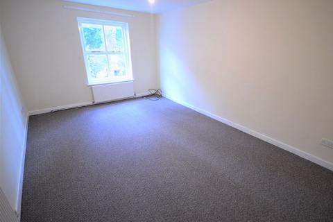 1 bedroom flat to rent, Cross Street, Abergavenny