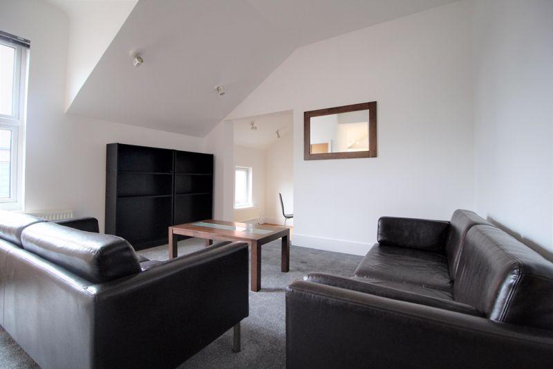 Apartment in Nottingham - View 3