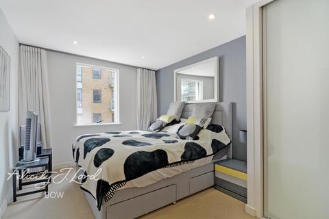 2 bedroom flat to rent, Caspian Wharf, E3